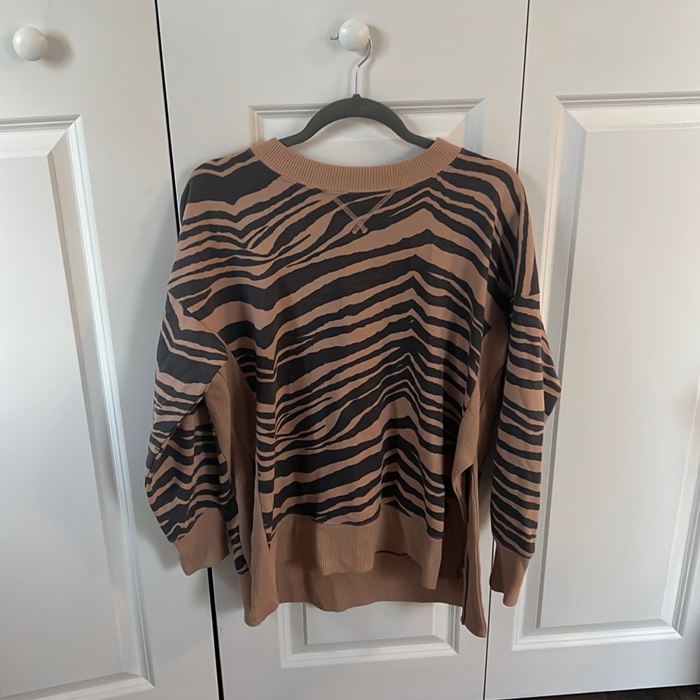 Aerie sweatshirt